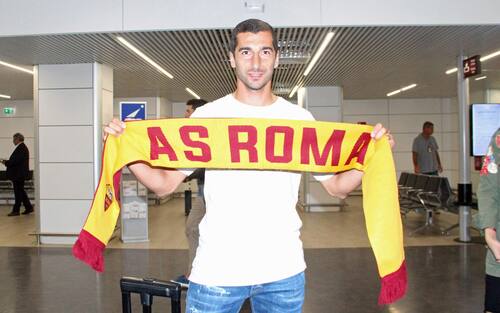 New AS Roma's player  Henrikh Mkhitaryan poses for photographers upon his arrival in Rome at Leonardo Da Vinci Rome airport in Fiumicino, Italy, 02 September 2019. 
ANSA/TELENEWS