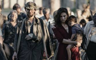 La Storia (History: A Novel), director Francesca Archibugi, cinematography Luca Bigazzi.
A series based on the 'History: A Novel' of Elsa Morante, in Rome during the war and after the war.