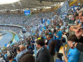 Napoli supporters during the Italian Serie A sccer match between Napoli and Salernitana, in Naples, Italy, 30 April 2023. Naples braces for its potential first Scudetto championship win in 33 years. With a 17 point lead at the top of Serie A, southern Italy's biggest club is anticipating its victory in the Scudetto for the first time since 1990. 
ANSA/ CESARE ABBATE