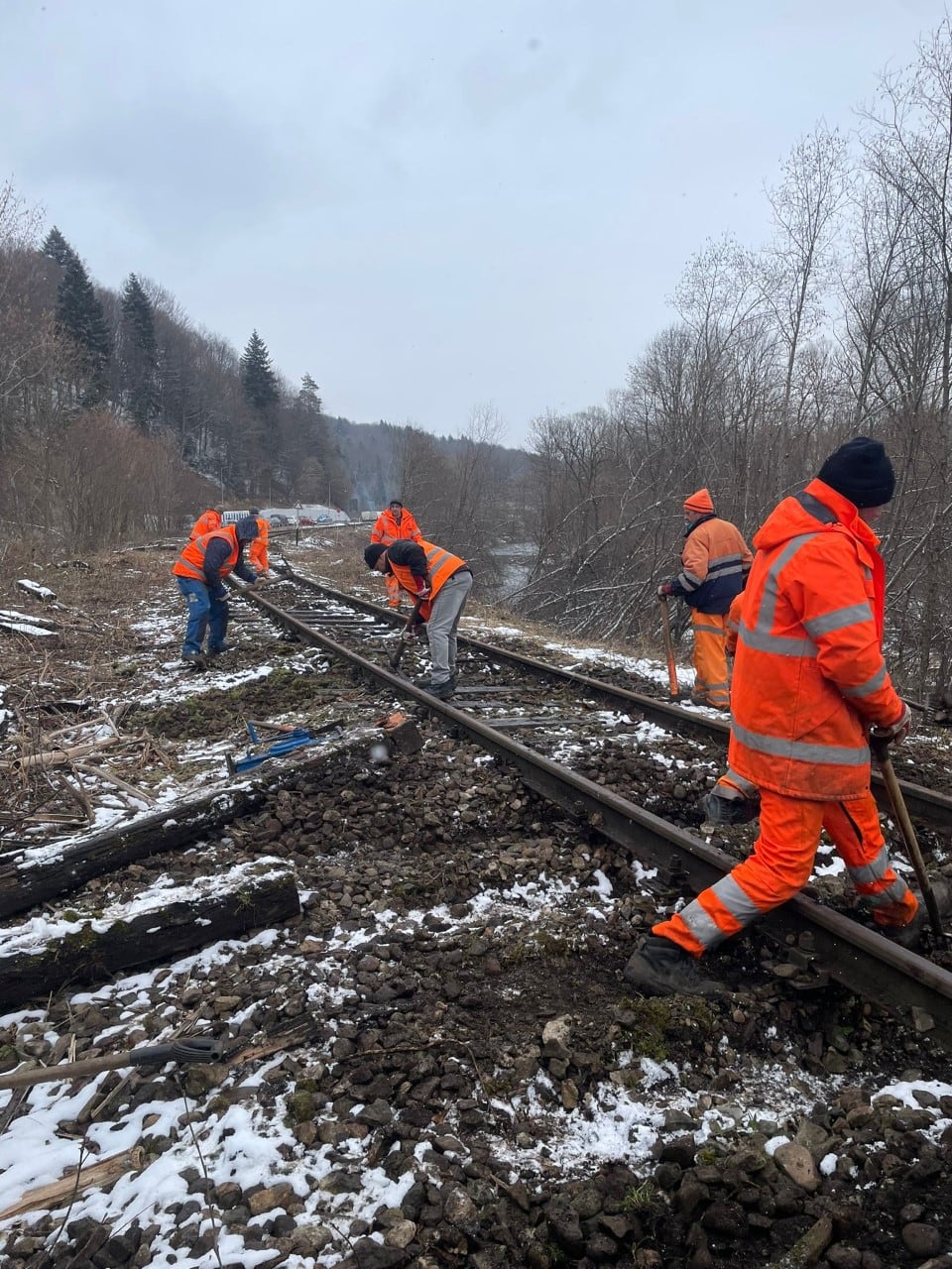 I lavori al binario che collega Leopoli a Vienna