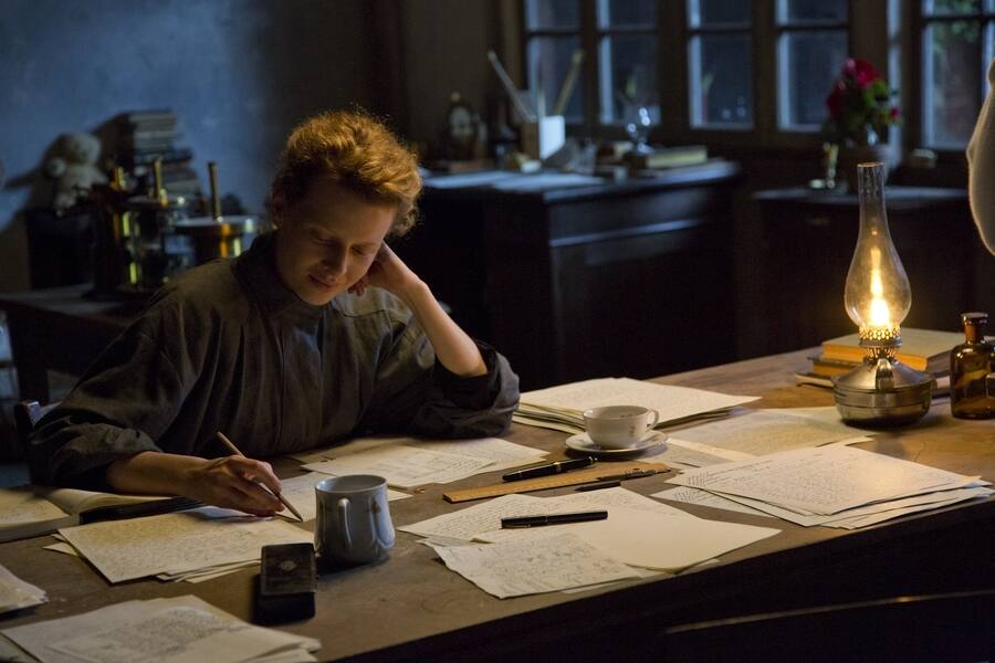 Marie_Curie_DT16_Laboratory_0914.jpg