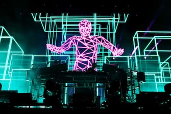 INDIO, CALIFORNIA - APRIL 14: (L-R) Ed Simons and Tom Rowlands of The Chemical Brothers perform at the Outdoor Theatre during the 2023 Coachella Valley Music and Arts Festival on April 14, 2023 in Indio, California. (Photo by Arturo Holmes/Getty Images for Coachella)