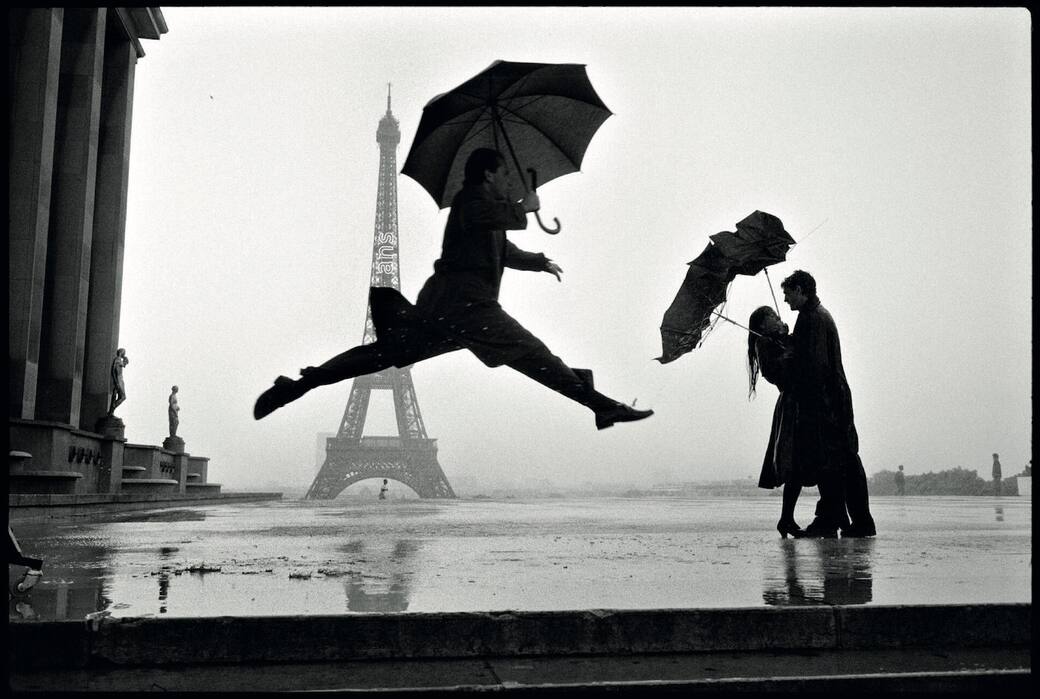 Elliott Erwitt, FRANCE, Paris, 1989; 50x60cm © Elliott Erwitt