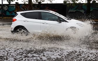 Foto Alessandro Bremec/LaPresse
26-08-2023 Milano, Italia - Cronaca - I danni del maltempo a Milano. Nella foto: Danni del vento e pioggia

August 26, 2023 Milano Italy - News - Bad weather damage in Milan. Pictured: Wind damage and rain