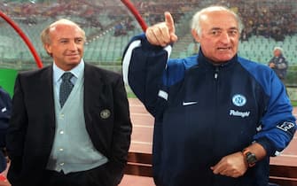Carlo Mazzone (D), allenatore del Napoli, durante la partita contro la Lazio il 14 ottobre 1997.
ANSA/LUCIANO DEL CASTILLO 