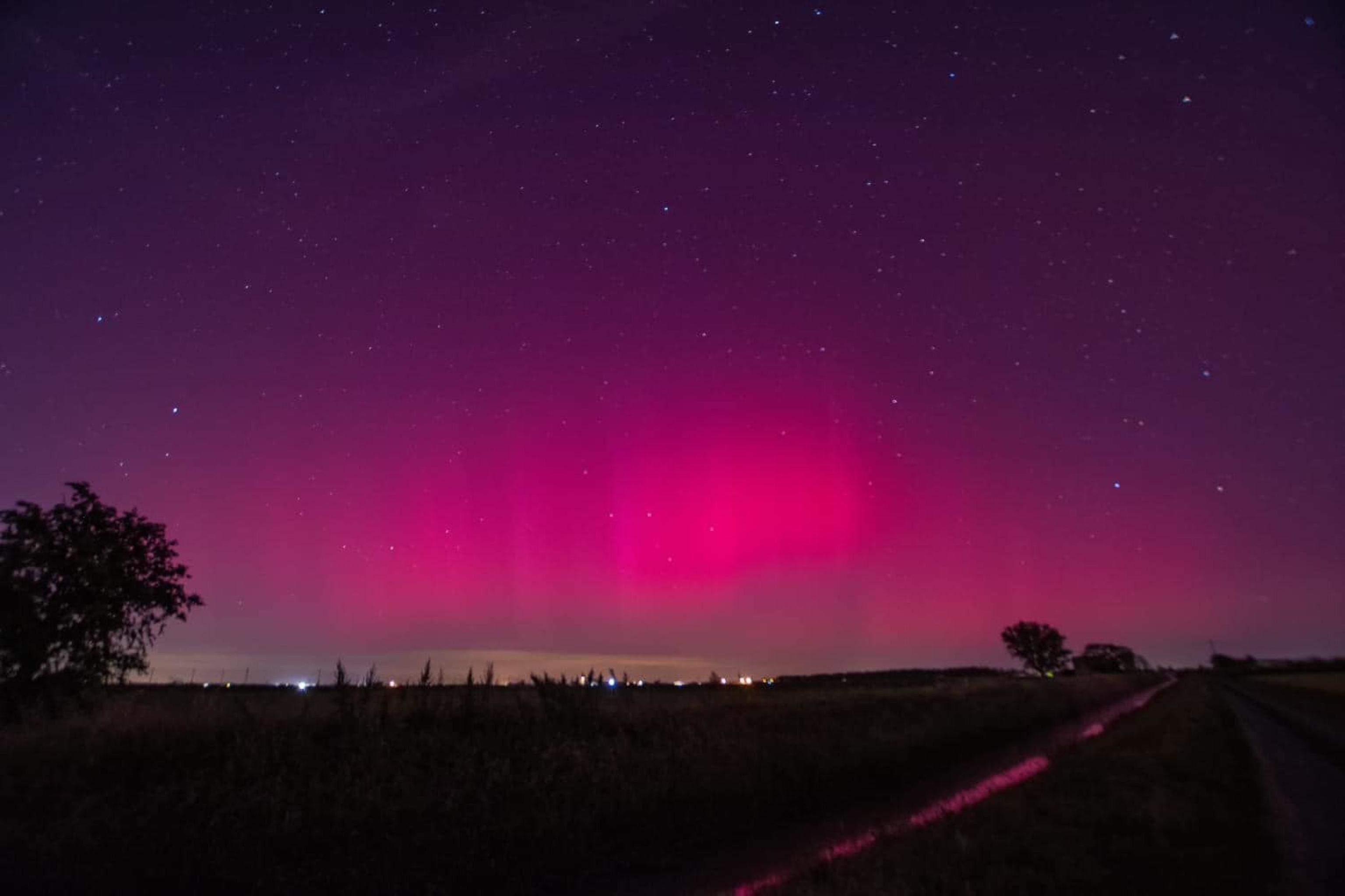 Aurora boreale visibile in tutta Italia le immagini spettacolari da Nord a Sud Sky TG24