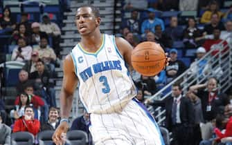 NEW ORLEANS, LA - DECEMBER 1: Chris Paul #3 of the New Orleans Hornets handles the ball during a game against the Charlotte Bobcats on December 1, 2010 at the New Orleans Arena in New Orleans, Louisiana. NOTE TO USER: User expressly acknowledges and agrees that, by downloading and or using this Photograph, user is consenting to the terms and conditions of the Getty Images License Agreement. Mandatory Copyright Notice: Copyright 2010 NBAE (Photo by Layne Murdoch/NBAE via Getty Images) 