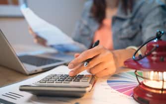 Una lavoratrice