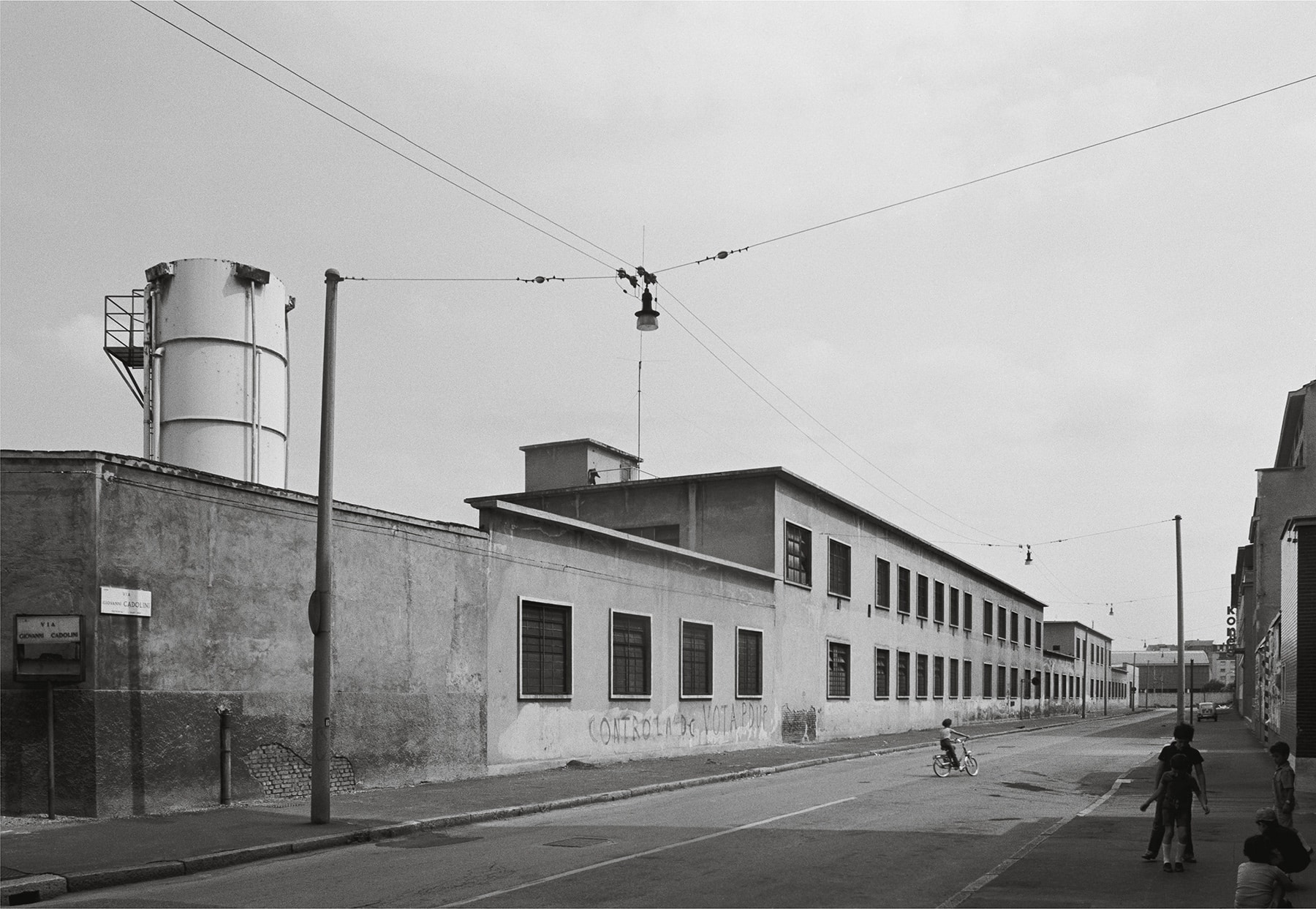 16-17_Via_Giovanni_Cadolini_©_Gabriele_Basilico_Archivio_Gabriele_Basilico.jpg