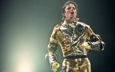 AUCKLAND, NEW ZEALAND - NOVEMBER 10:  Michael Jackson performs on stage during is "HIStory" world tour concert at Ericsson Stadium November 10, 1996 in Auckland, New Zealand. (Photo by Phil Walter/Getty Images)