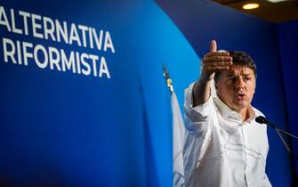 Matteo Renzi parla all assemblea nazionale di Italia Viva "365 all alba, l'alternativa è riformista". Napoli 10 Giugno 2023. ANSA/CESARE ABBATE/