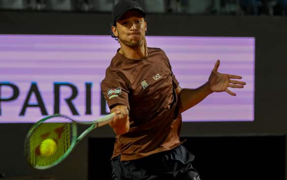 https://static.sky.it/editorialimages/23fafc71234e091f5ea168014095781fdb04523a/skysport/it/tennis/2025/05/09/internazionali-italia-roma-risultati-oggi-9-maggio/darderi_ansa.jpg?im=Resize,width=565