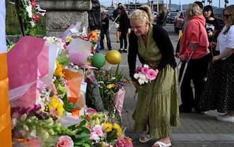 Fiori e messaggi a Bray per Sinead O'Connor