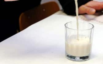 un bicchiere di latte