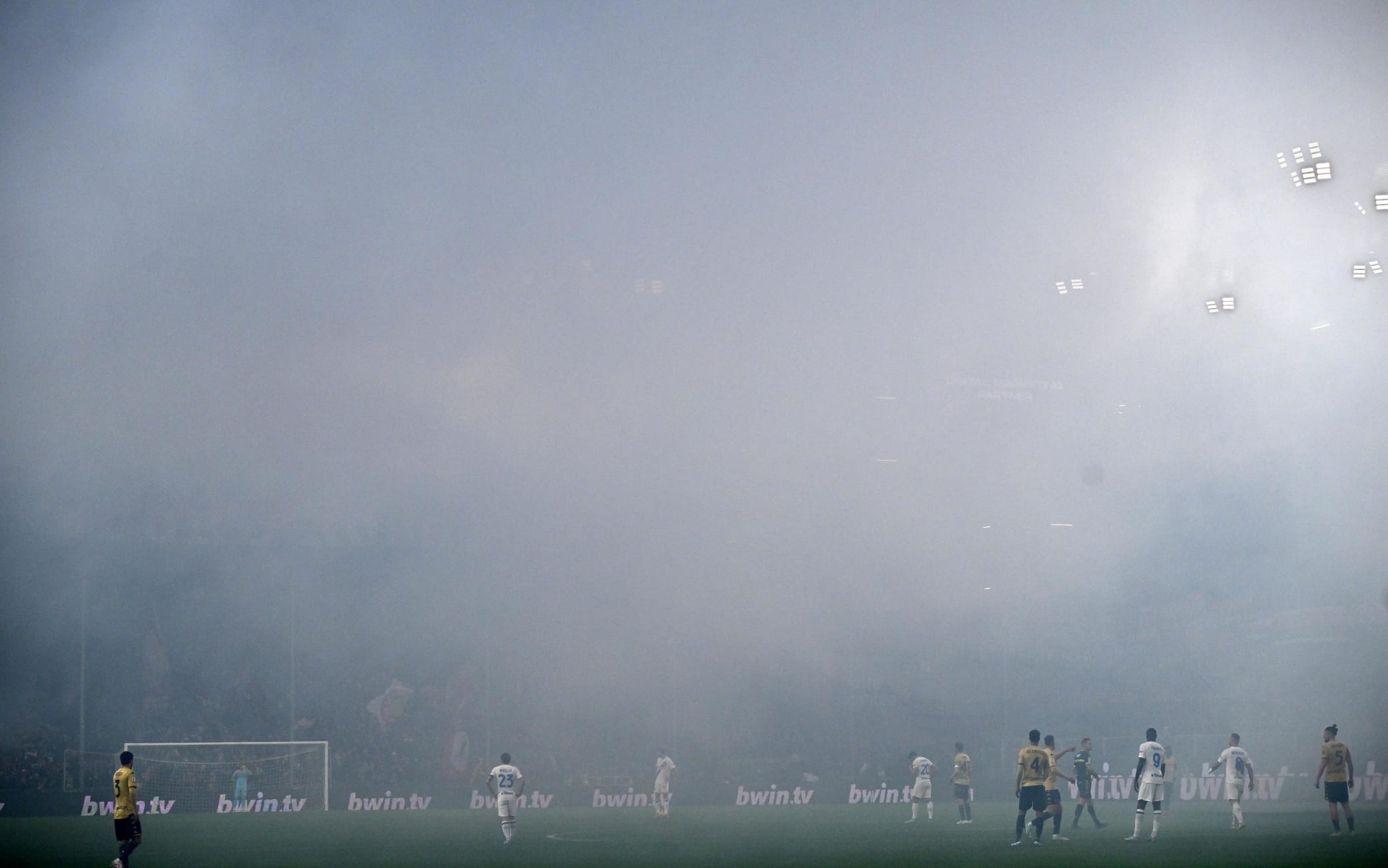 Fumogeni in Genoa-Inter