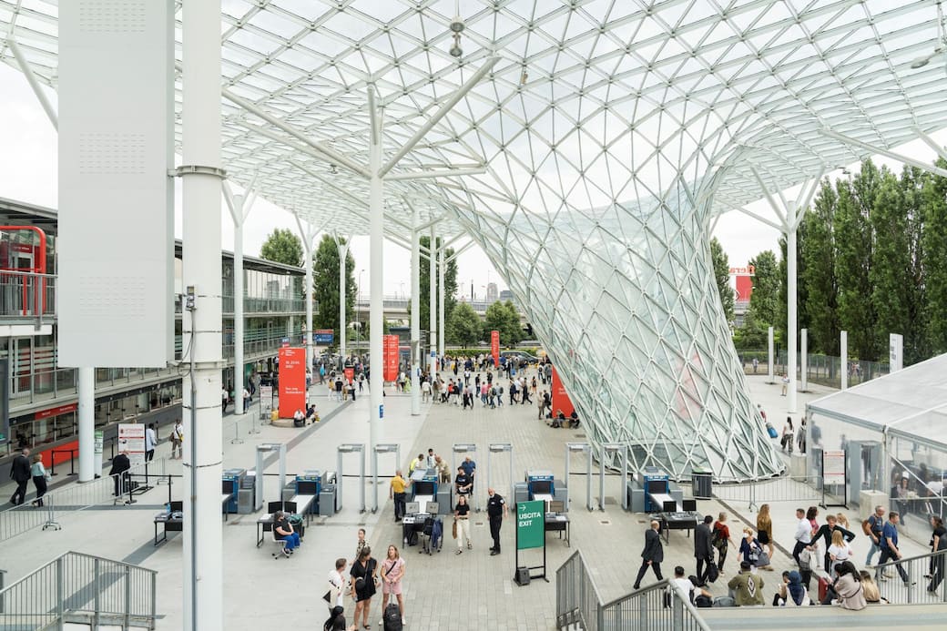 Salone_del_Mobile_Milano_@Delfino_Sisto_Legnani_(2).jpg