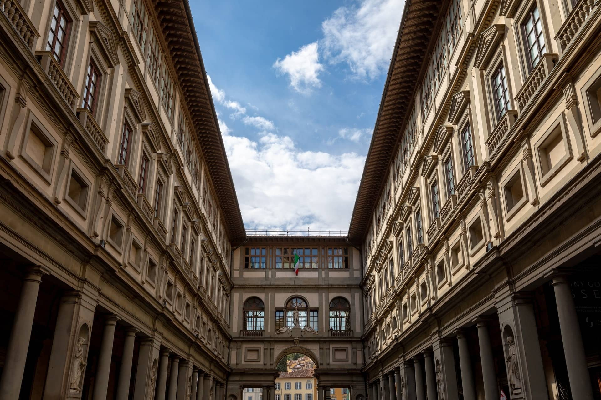 Gallerie-degli-Uffizi-Firenze.-Photo-by-Matt-Twyman-on-Unsplash.jpg