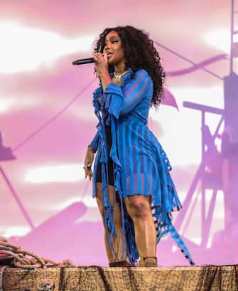 SZA is seen performing on stage at Wireless Festival Finsbury Park in London



Pictured: SZA,Solana Imani Rowe

Ref: SPL5325235 090722 NON-EXCLUSIVE

Picture by: Brett D. Cove / SplashNews.com



Splash News and Pictures

USA: +1 310-525-5808
London: +44 (0)20 8126 1009
Berlin: +49 175 3764 166

photodesk@splashnews.com



World Rights,