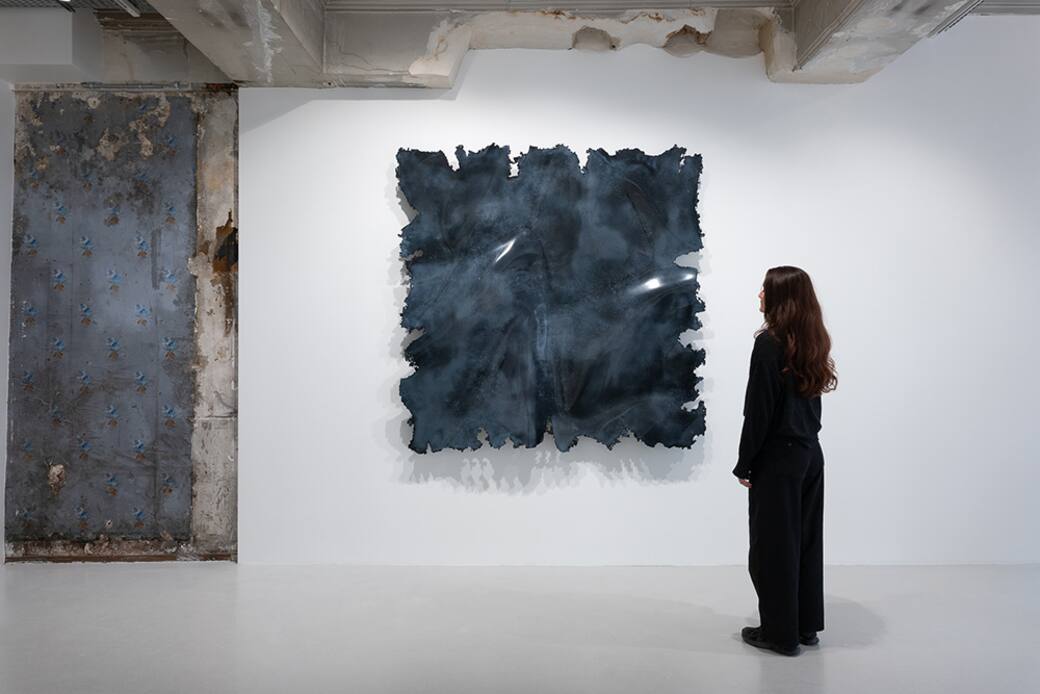 Arcangelo Sassolino - Aux abords du séisme - exhibition view, Galleria CONTINUA, Paris (C) Hafid Lhachmi - ADAGP Paris