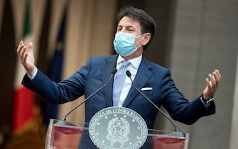 Palazzo Chigi - Giuseppe Conte illustra il nuovo Dpcm