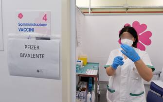 Rieti, 13 Settembre 2022
Somministrazione del vaccino bivalente Pfizer contro variante Omicron presso il Centro Vaccini ex-Bosi di Rieti. 

Rieti, 13 September 2022
Administration of the bivalent Pfizer vaccine against Omicron variant at the ex-Bosi Vaccine Centre in Rieti.