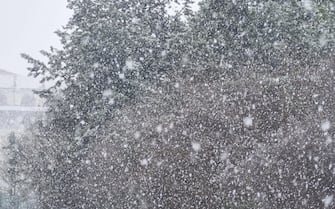 Ondata di maltempo in Lombardia con nevicate a bassa quota