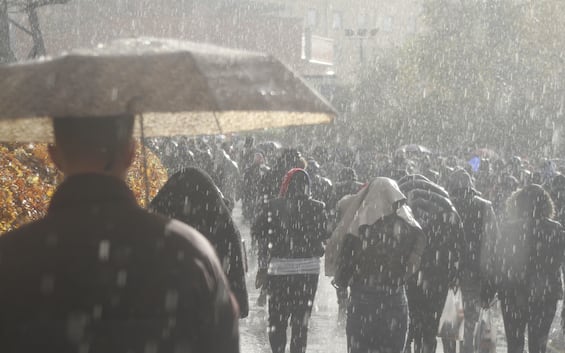 Meteo, allerta arancione per maltempo in Lombardia, Toscana, Lazio e Molise Meteo, allerta arancione per maltempo in Lombardia, Toscana, Lazio e Molise