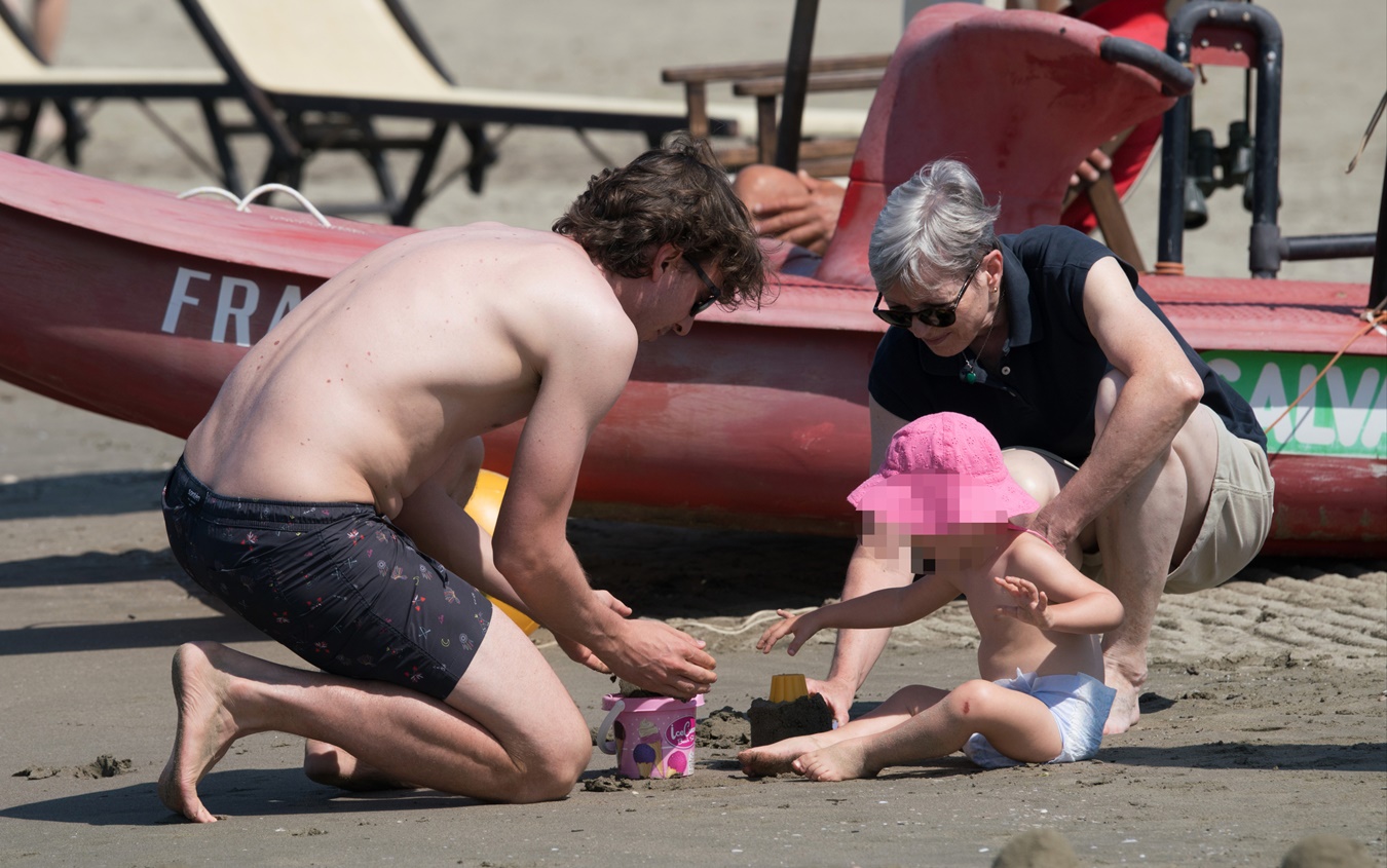 Riccardo Montolivo e famiglia al mare