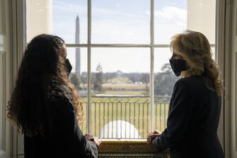 Jill Biden si congratula con la giudice Ketanji Brown Jackson