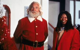 392653 16:  Actors Whoopi Goldberg and Sir Nigel Hawthorne perform in the television show "Call Me Claus."  (Photo Courtesy of TNT/Getty Images)