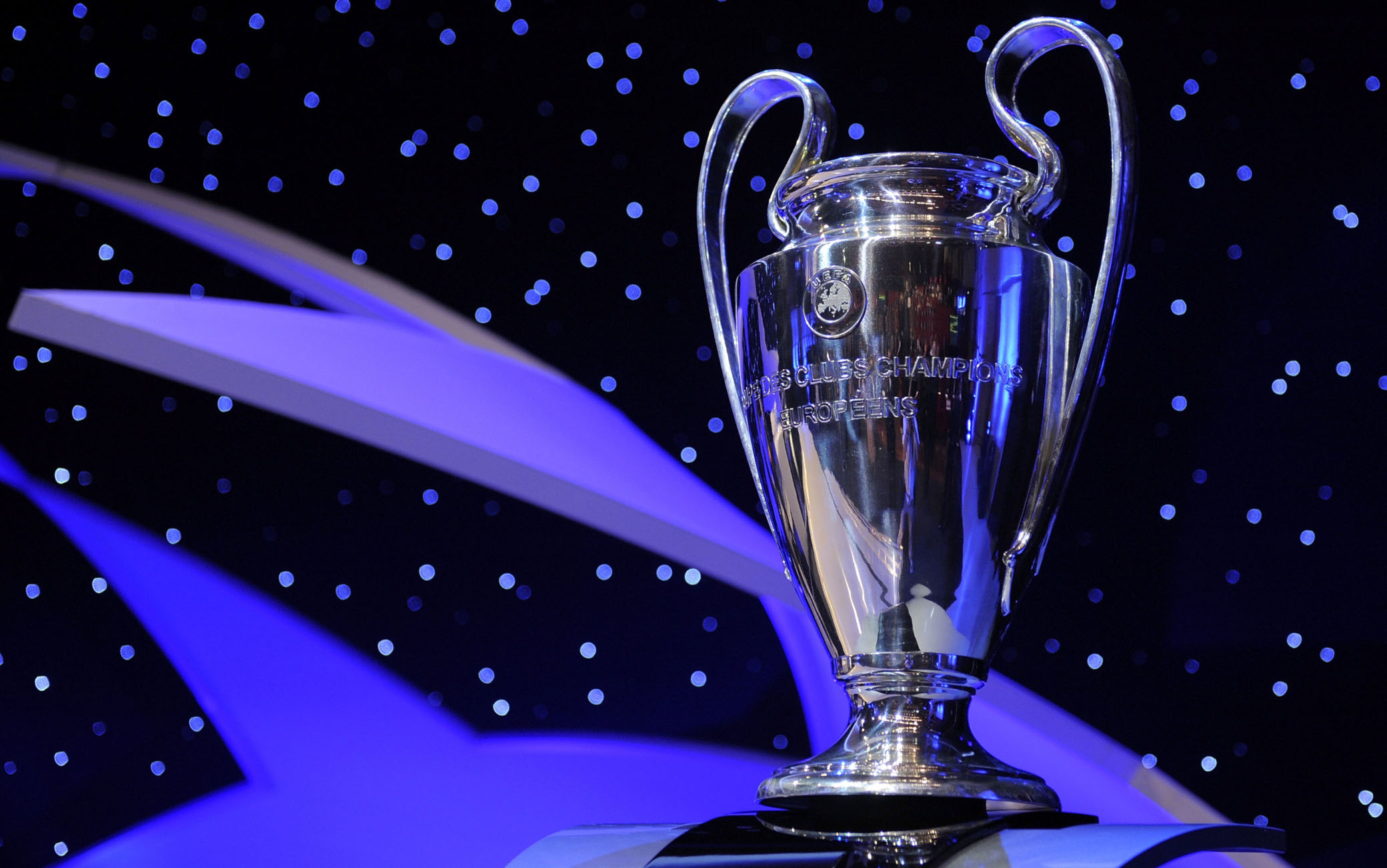 MONTE CARLO, MONACO - AUGUST 28:  A general view of the UEFA Champions League trophy at the UEFA Champions League Draw for the 2008/2009 season at the Grimaldi Center on August 28, 2008 in Monte Carlo, Monaco.  (Photo by Denis Doyle/Getty Images)