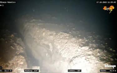 Una immagine tratta da un video, filmato da un drone sottomarino, mostra ingenti danni al gasdotto Nord Stream, 18 ottobre 2022- TWITTER  +++ ATTENZIONE LA FOTO NON PUO' ESSERE PUBBLICATA O RIPRODOTTA SENZA L'AUTORIZZAZIONE DELLA FONTE DI ORIGINE CUI SI RINVIA+++