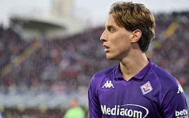 ACF Fiorentina's midfielder Edoardo Bove  during  ACF Fiorentina vs Hellas Verona FC, Italian soccer Serie A match in Florence, Italy, November 10 2024