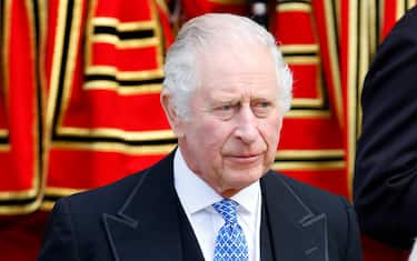 YORK, UNITED KINGDOM - APRIL 06: (EMBARGOED FOR PUBLICATION IN UK NEWSPAPERS UNTIL 24 HOURS AFTER CREATE DATE AND TIME) King Charles III attends the Royal Maundy Service at York Minster on April 6, 2023 in York, England. During the service His Majesty, for the first time since becoming Monarch and Supreme Governor of the Church of England, presented 74 men and 74 women (signifying the age of the Monarch) with Maundy Money to thank them for their work within the Church. Each recipient receives two purses, one red and one white. The white purse contains a set of specially minted silver Maundy coins equivalent in value to the age of the Monarch. The red purse contains two commemorative coins symbolising the Sovereign's historic gift of food and clothing. (Photo by Max Mumby/Indigo/Getty Images)