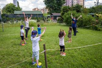 Milano. Riapertura Centro d'infanzia per bambini centro estivo Gioco Motiva nell'orto di Via Siderno Fase 3 COVID19