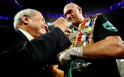 Rinviata la sfida tra Tyson Fury e Deontay Wilder