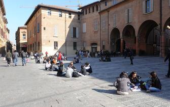 ZONA UNIVERSITARIA A BOLOGNA (bologna - 2011-10-16, Schicchi) p.s. la foto e' utilizzabile nel rispetto del contesto in cui e' stata scattata, e senza intento diffamatorio del decoro delle persone rappresentate