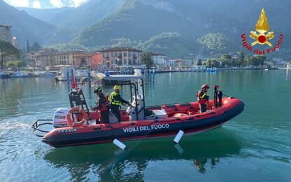 Lago d’Iseo, cade dalla barca e non riemerge: 20enne dispersa