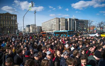 Russia, pioggia di condanne per il corteo a Mosca