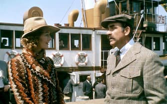 assassinio sull'orient express film lumet Lauren Bacall and Sean Connery