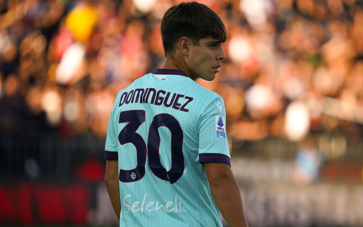 https://static.sky.it/editorialimages/284355b54f43f6fdceb7776d850d7330ac902f2d/skysport/it/calcio/serie-a/2025/11/08/dominguez-papu-gomez-confronto/dominguez_GETTY_bologna_copertina.jpg?im=Resize,width=1218