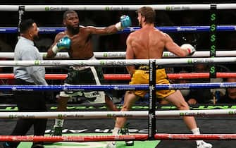 Floyd Mayweather, Logan Paul