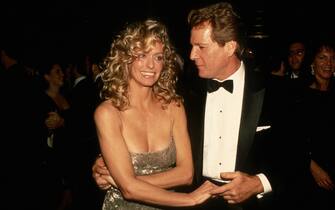 NEW YORK, NY - CIRCA 1989: Farrah Fawcett and Ryan O'Neal attend the New York Premiere of "Chances Are" circa 1989 in New York City. (Photo by REP/IMAGES/Getty Images)