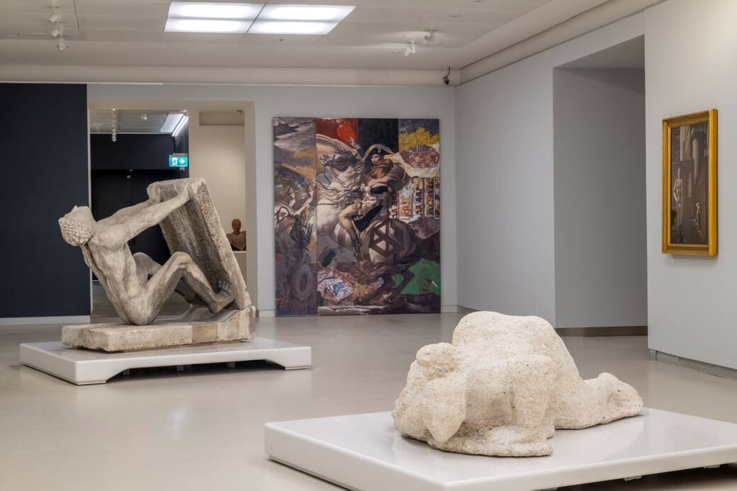 Galleria Gesti e Processi, vista dell’allestimento della mostra Rauschenberg e il Novecento. Ph. Marco Bertoli