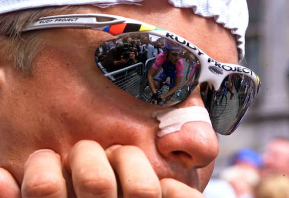 bergamo arrestato l ex campione del mondo di ciclismo vainsteins