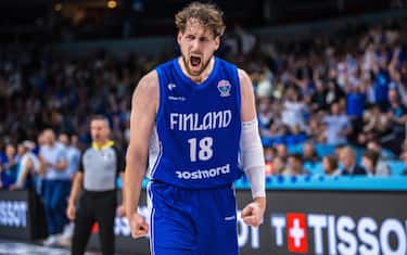 MIKAEL JANTUNEN, FINLANDIA