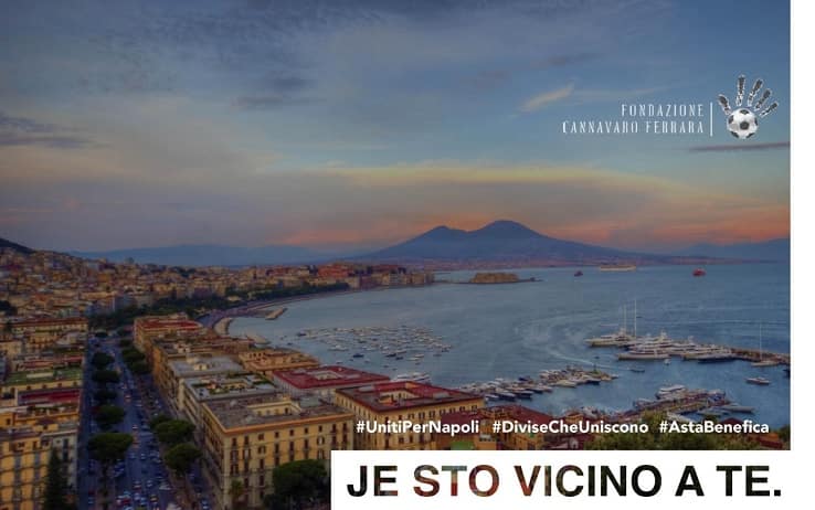 Napoli in copertina per "Je sto vicino a te"