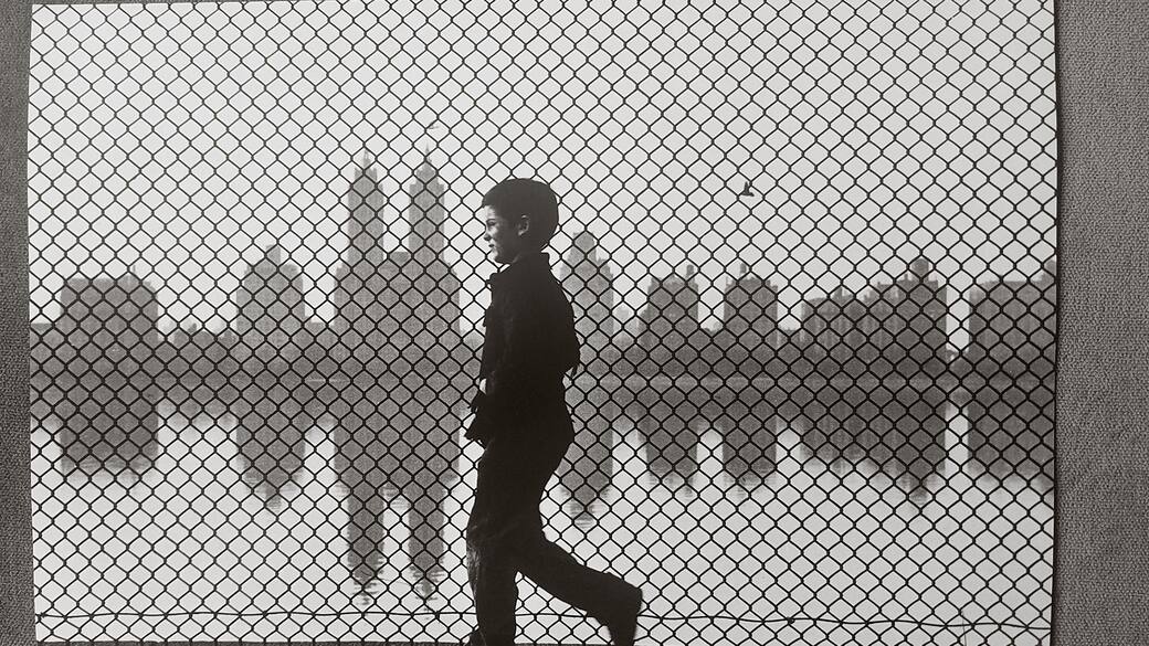 Ruth_Orkin_Boy_on_Reservoir_Central_Park_New_York_City_1960_Modern_print_2021.jpg