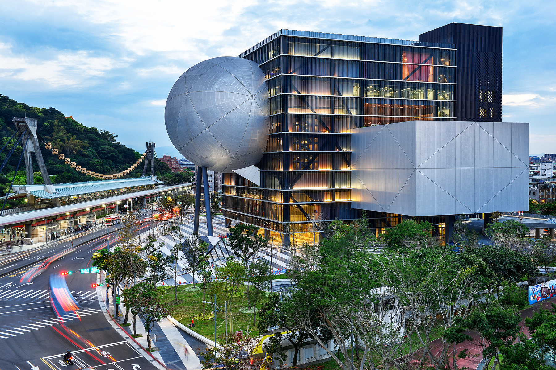 9_Taipei_Performing_Arts_Center_(c)_OMA_Photography_by_Chris_Stowers.jpg