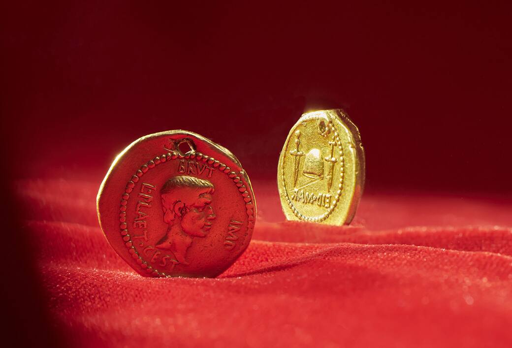Eid_Mar_coin_c._Numismatica_Ars_Classica.jpg